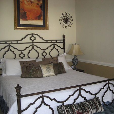 The Firehouse Inn Rutherfordton Rum bild